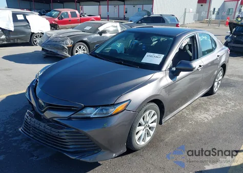 2020 Toyota Camry Le from USA, damaged, VIN 4T1C11AK0LU347370